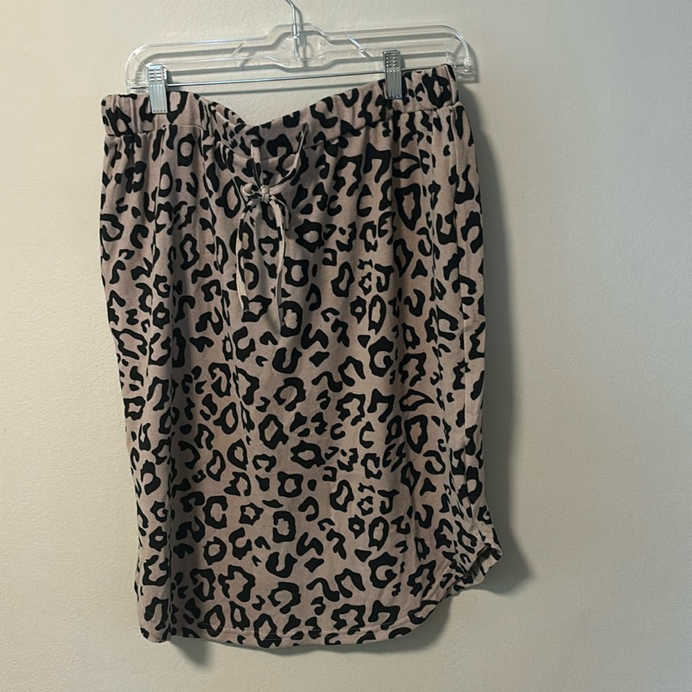{TICKLED TEAL} Leopard Skirt